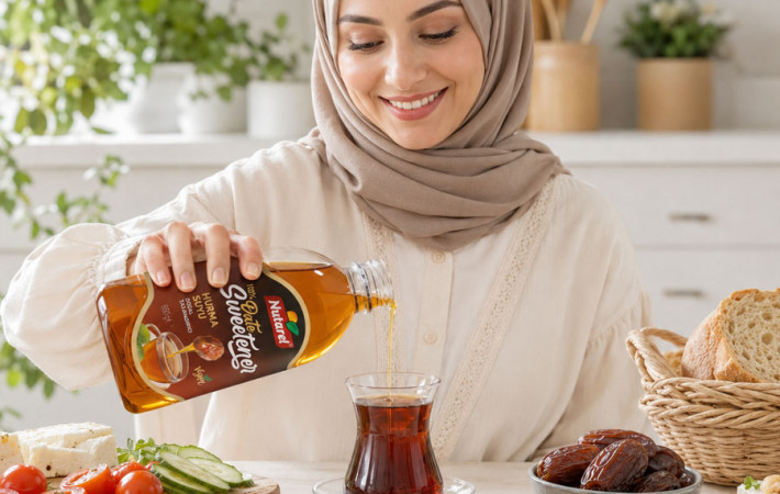 Hurma Suyu Çay ve Kahvede Nasıl Kullanılır? Hurma Suyu Çay ve Kahvede Nasıl Kullanılır?